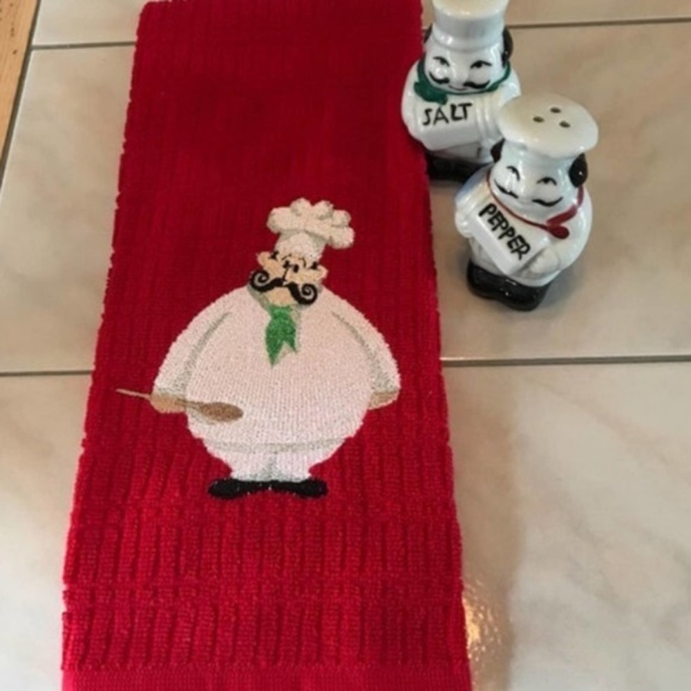 Salt and Pepper Shakers, Matching Kitchen Towel